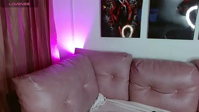 hinataleecs online show from December 2025 10:50:02 PM