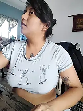 Snapshot of EmpaticBolillo chatting on July 2026 03:38:01 PM EmpaticBolillo online show from July 2026 03:38:01 PM
