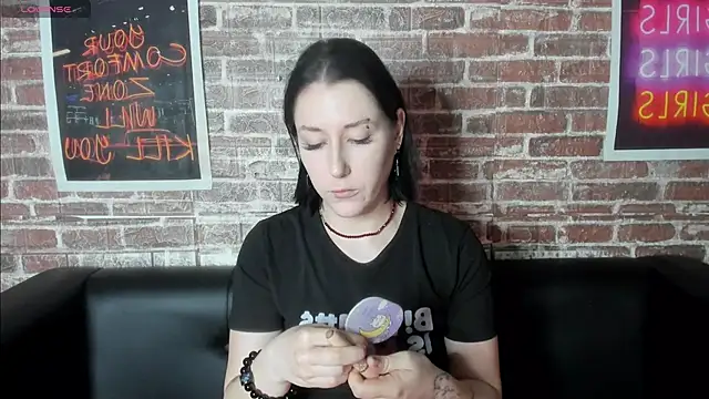 adell berry online show from March 2025 02:03:02 AM