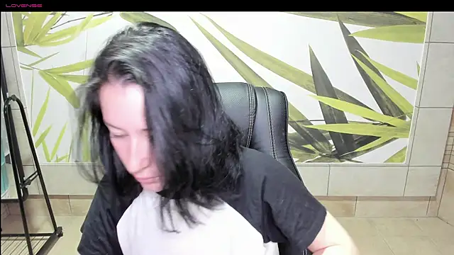 adell berry online show from September 2025 02:16:01 AM