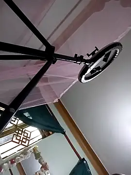 Snapshot of BriannaVincent chatting on March 2026 04:28:02 AM BriannaVincent online show from March 2026 04:28:02 AM