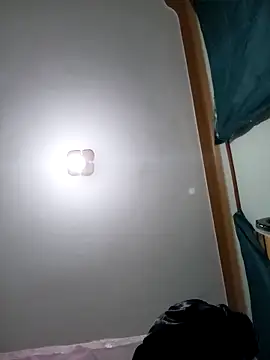 Snapshot of BriannaVincent chatting on April 2026 04:21:02 AM BriannaVincent online show from April 2026 04:21:02 AM