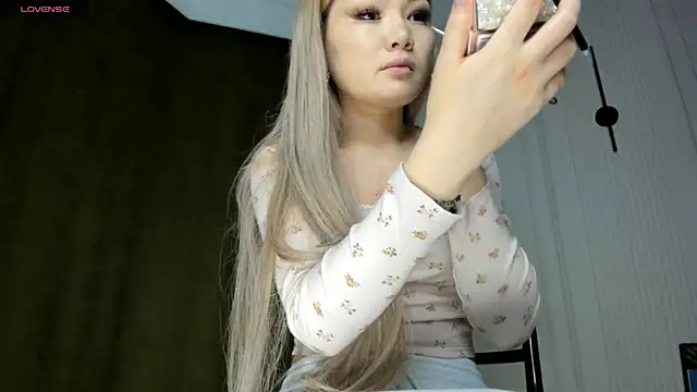 Xiao Mei  online show from February 2025 12:21:02 AM