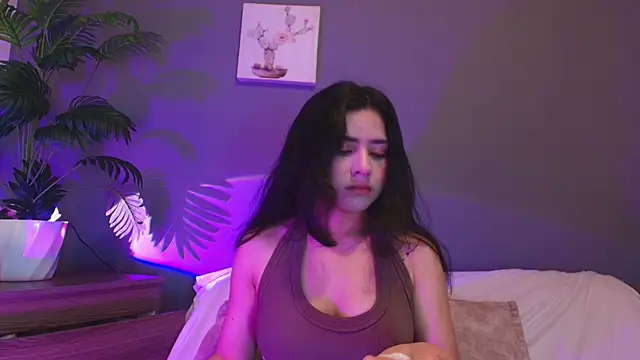 Snapshot of adara_johnson__ chatting on May 2026 11:42:02 AM adara johnson online show from May 2026 11:42:02 AM