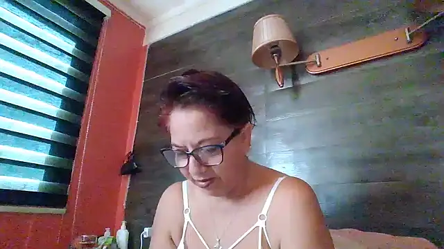 TRISH MILF online show from December 2024 12:27:01 PM