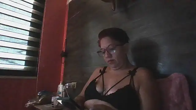 TRISH MILF online show from January 2025 10:41:02 AM