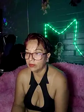 TRISH MILF online show from March 2025 01:02:02 AM