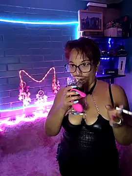 TRISH MILF online show from March 2025 04:05:02 AM