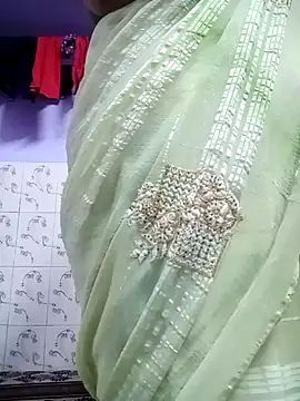 Snapshot of jiyahot1432 chatting on December 2024 06:10:01 PM jiyahot1432 online show from December 2024 06:10:01 PM