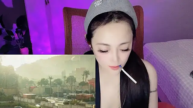 Daisy-77 online show from December 2025 02:00:02 PM