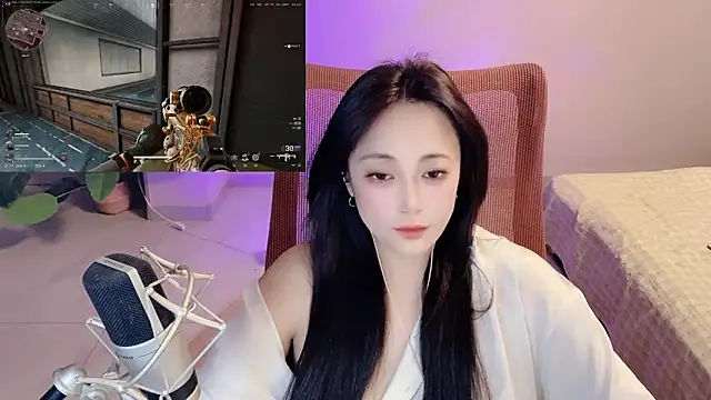 Snapshot of Daisy-77 chatting on May 2026 01:41:01 PM Daisy-77 online show from May 2026 01:41:01 PM