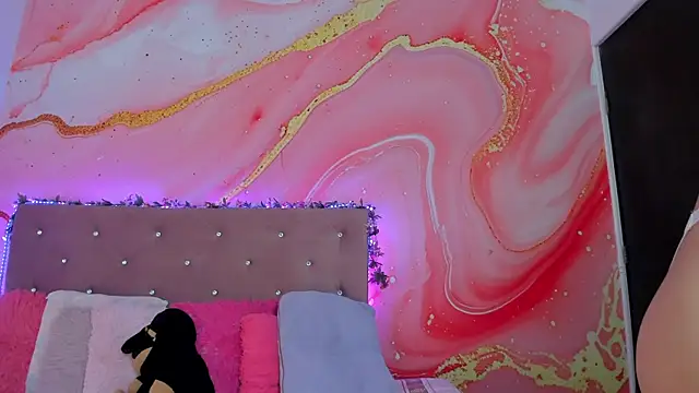 Daisy  rose online show from January 2025 11:06:02 AM