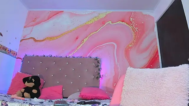 Daisy  rose online show from February 2025 05:12:01 PM