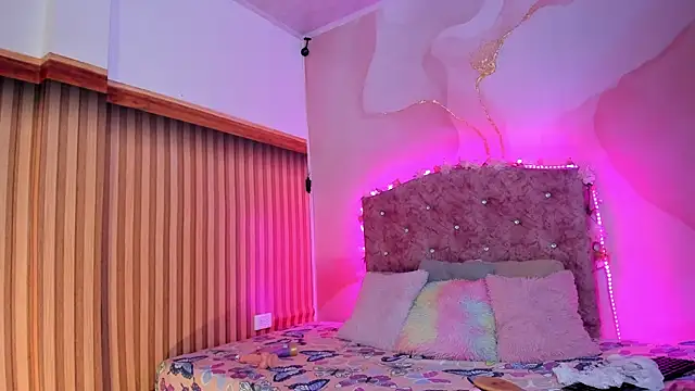 Daisy  rose online show from March 2025 03:07:01 AM