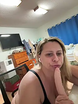 Hotslut187 online show from April 2026 04:57:01 AM