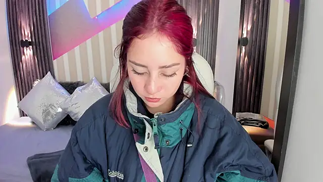 emily layton online show from November 2025 02:39:01 PM