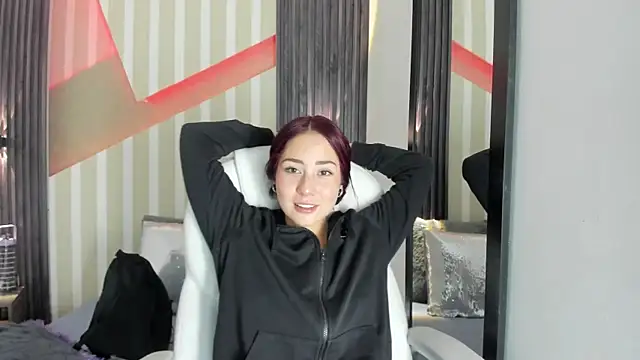 Snapshot of emily_layton chatting on February 2026 12:19:02 AM emily layton online show from February 2026 12:19:02 AM