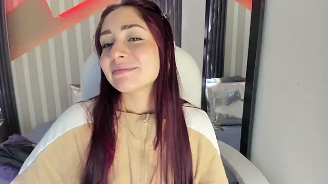 Snapshot of emily_layton chatting on February 2026 12:09:01 AM emily layton online show from February 2026 12:09:01 AM