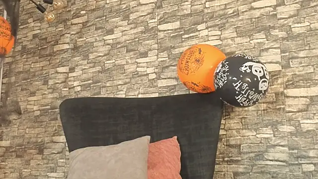 alondrabigtits online show from October 2025 12:11:01 PM