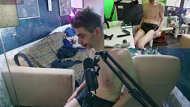 Doggyray44 online show from December 2024 08:49:02 PM