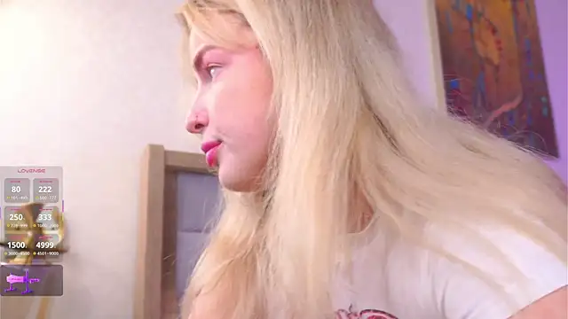 Snapshot of LiliBanger chatting on July 2026 04:14:02 AM LiliBanger online show from July 2026 04:14:02 AM