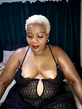 Snapshot of dirasweetlipsxx chatting on July 2026 07:51:01 PM dirasweetlipsxx online show from July 2026 07:51:01 PM