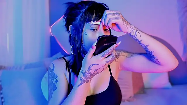 Evangeline bell online show from September 2025 02:50:01 PM