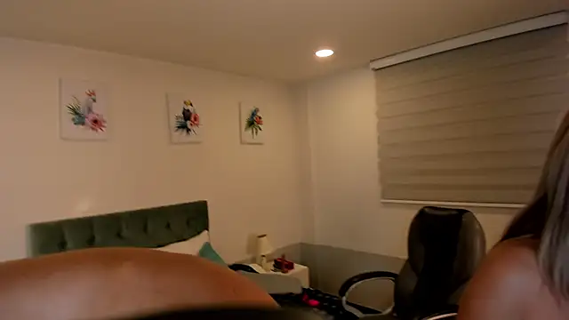 Sam and molly  online show from February 2025 10:04:02 PM