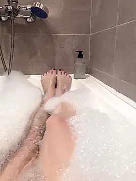 Yourlittledemon online show from January 2026 07:17:01 PM