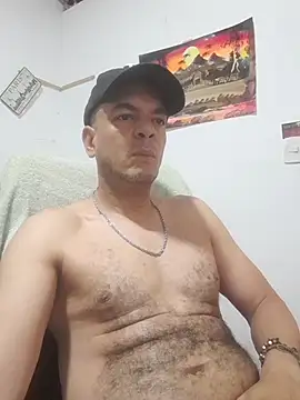 latinmartin73 online show from November 2025 02:16:01 PM