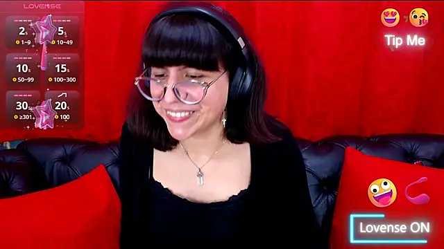 Snapshot of Nataly_Cloud chatting on December 2024 04:03:01 PM Nataly Cloud online show from December 2024 04:03:01 PM