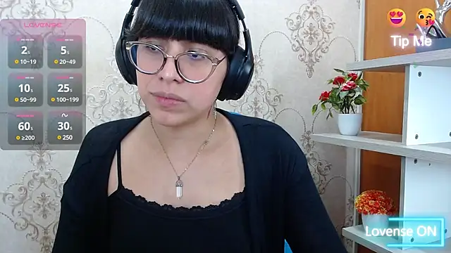 Snapshot of Nataly_Cloud chatting on February 2025 04:03:02 PM Nataly Cloud online show from February 2025 04:03:02 PM