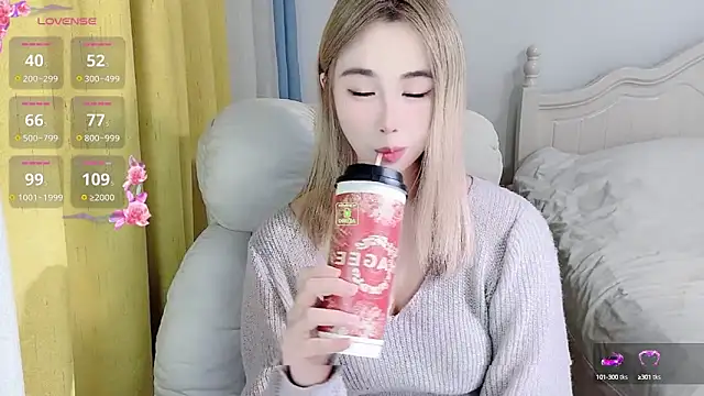 Caitlyn   online show from October 2025 11:30:02 AM