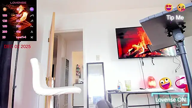 mistressnatty online show from December 2025 06:14:03 PM