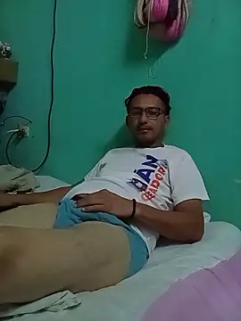 Andresguz35 online show from November 2025 06:24:02 AM