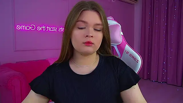 CrystalLyons online show from March 2026 07:18:02 PM