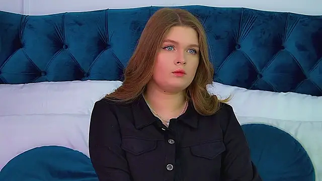 Snapshot of CrystalLyons chatting on July 2026 06:23:01 PM CrystalLyons online show from July 2026 06:23:01 PM