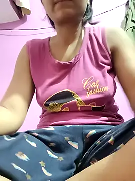 Snapshot of Sanaya_7 chatting on October 2025 06:05:02 PM Sanaya 7 online show from October 2025 06:05:02 PM