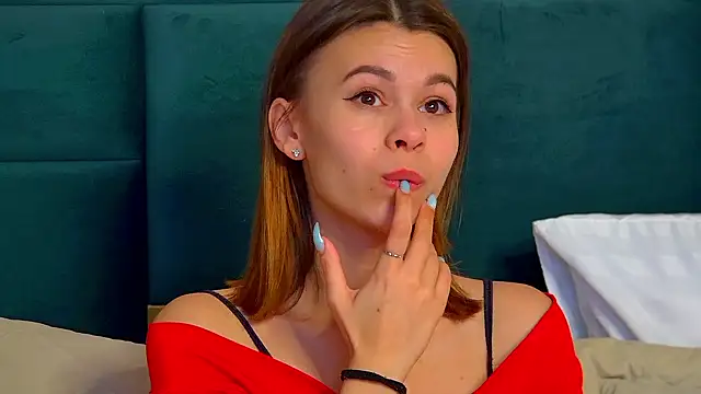 Snapshot of PollyLanders chatting on February 2025 04:36:01 AM PollyLanders online show from February 2025 04:36:01 AM