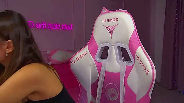 PollyLanders online show from March 2026 08:19:01 AM