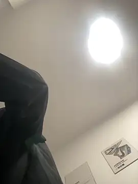 Lucascacaca online show from November 2025 06:43:01 PM