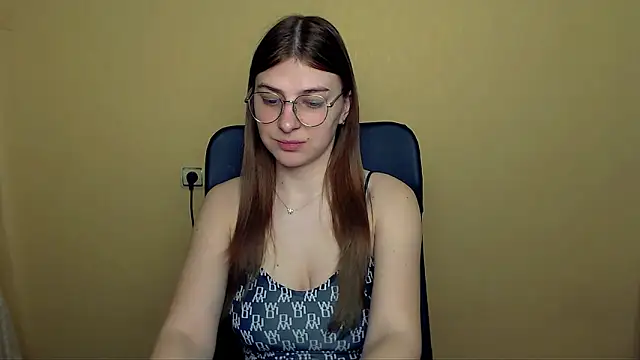 Luna Lush  online show from April 2026 08:14:01 AM