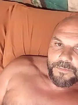 Snapshot of Javierchico chatting on June 2026 10:23:01 PM Javierchico online show from June 2026 10:23:01 PM