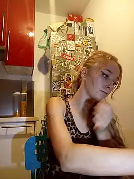 Snapshot of ElektrikFrancaise chatting on September 2025 12:35:01 AM ElektrikFrancaise online show from September 2025 12:35:01 AM