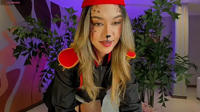 RebeccaHudson online show from October 2025 08:32:01 PM