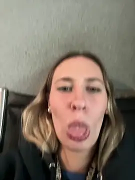 M1ssyk1ssy online show from January 2025 06:44:01 PM