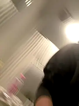 M1ssyk1ssy online show from November 2025 10:32:01 PM