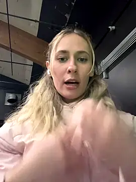 M1ssyk1ssy online show from December 2025 12:15:02 AM