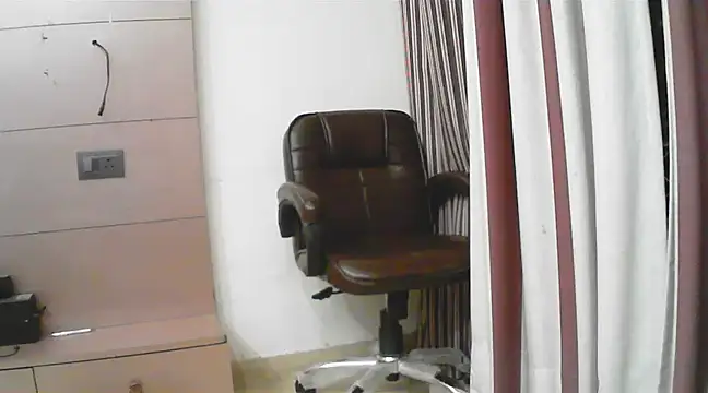 Snapshot of collage_hoty chatting on March 2025 04:40:02 PM collage hoty online show from March 2025 04:40:02 PM