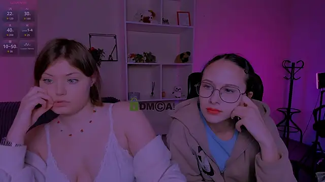 nikole kitt online show from October 2025 06:51:02 PM